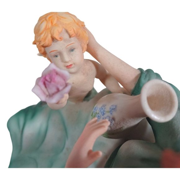 Vtg Victorian Angel Flying Baby Cherub Giving Flowers Statue Figurine Green Gown - Picture 8 of 10